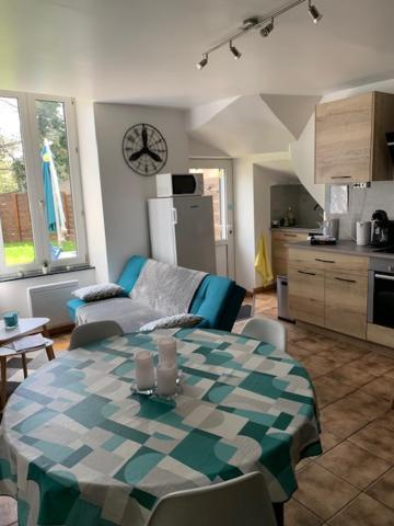 Tres Bel Appartement Avec Jardin Et Jacuzzi Scey-sur-Saone-et-Saint-Albin Eksteriør billede